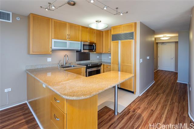 Building Photo - 1296 Kapiolani Blvd