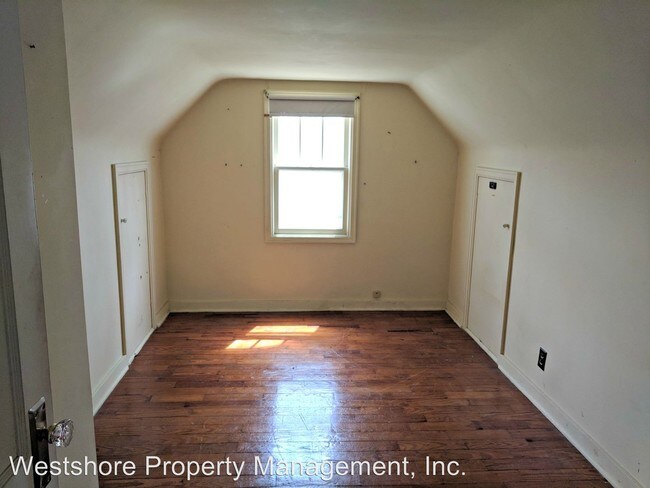 Building Photo - 1845 E Isabella Ave