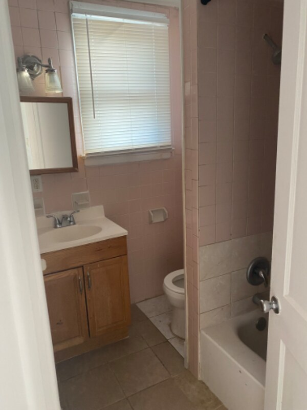 Foto del edificio - 154 Watson Ave