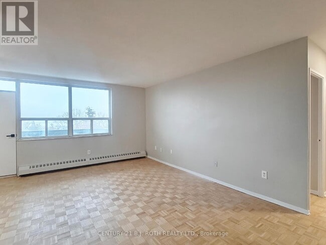 Building Photo - 98 Holgate St