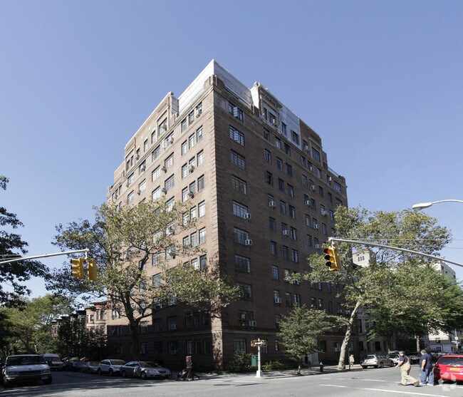 Primary Photo - 118 8th Ave