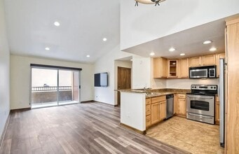 Building Photo - 15263 Maturin Dr