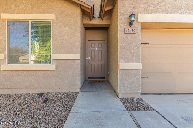 Foto del edificio - 42429 Sussex Rd