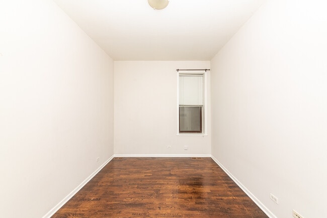 Foto del edificio - 2207 W Race Ave