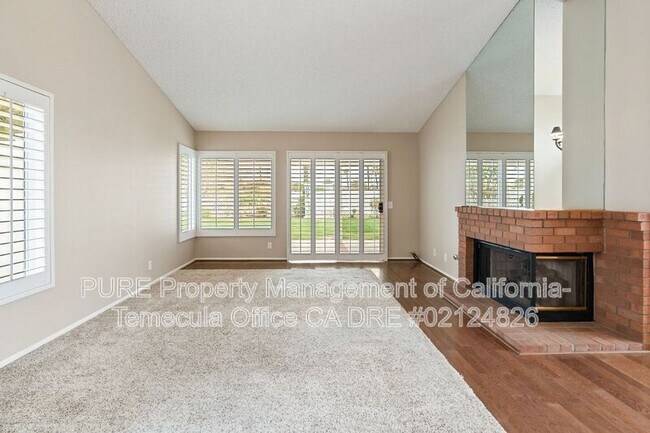 Foto del edificio - 28101 Orangegrove Ave