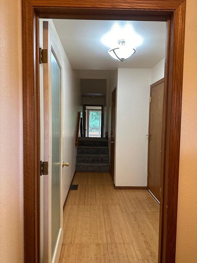 Building Photo - 1611 Elcadore Dr