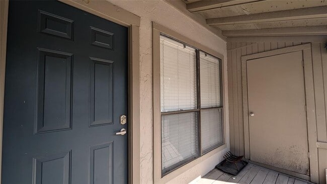 Building Photo - 5711 Sugar Hill Dr