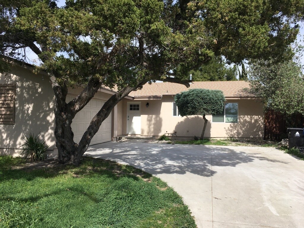 Foto principal - 23719 Sylvan St