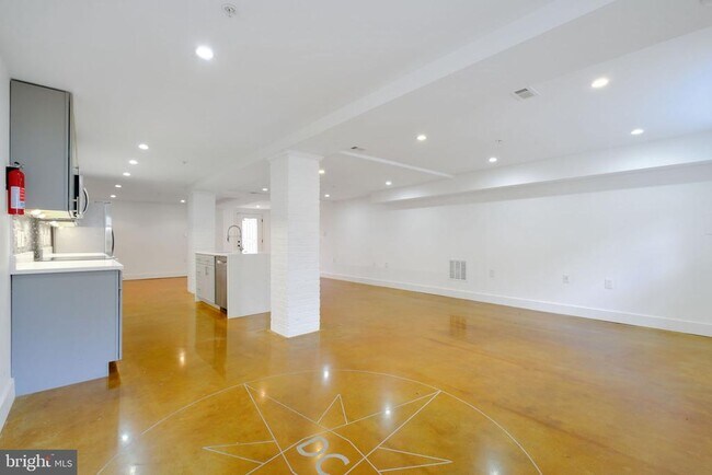 Foto del edificio - 1239 Simms Pl NE