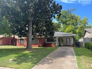 Building Photo - 2914 W Cavett Dr