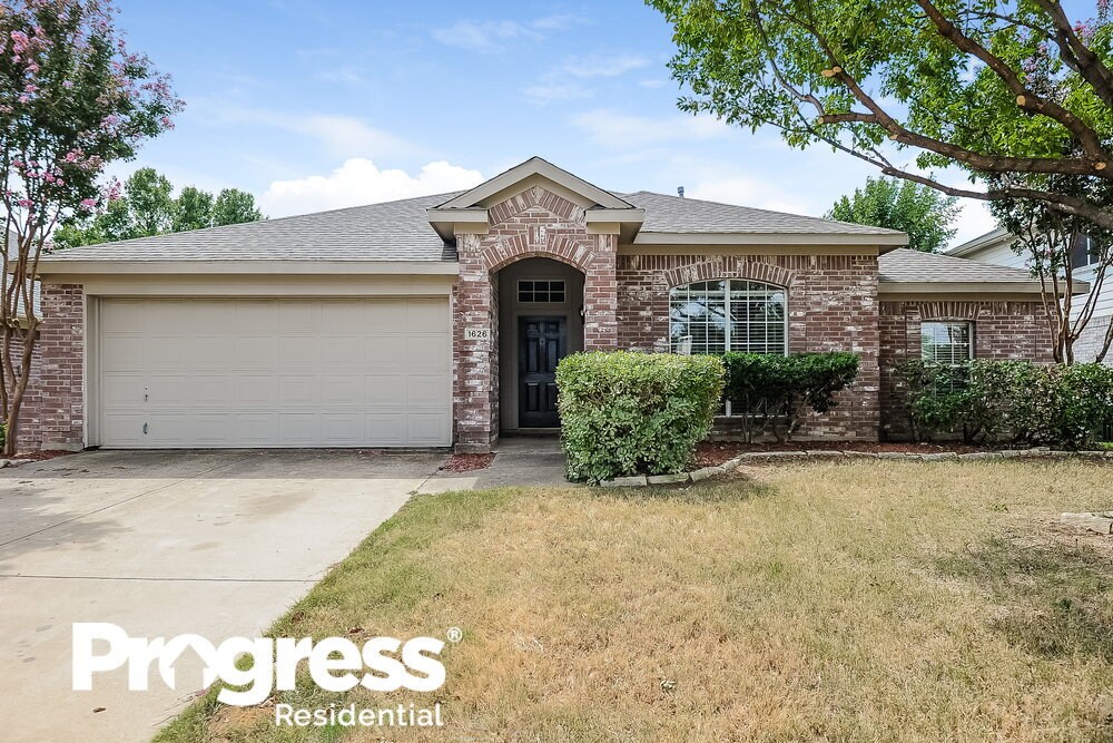 Foto principal - 1626 Redwood Dr