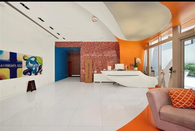 Foto del edificio - 31 SE 6th St