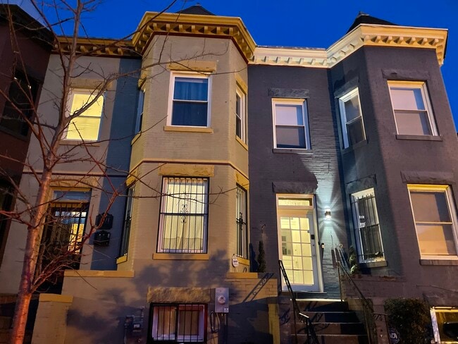 2219 Flagler Pl NW