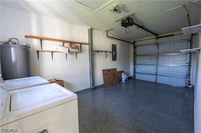 Foto del edificio - 4323 7th St W