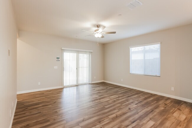 Foto del edificio - 11455 W Camden Dr