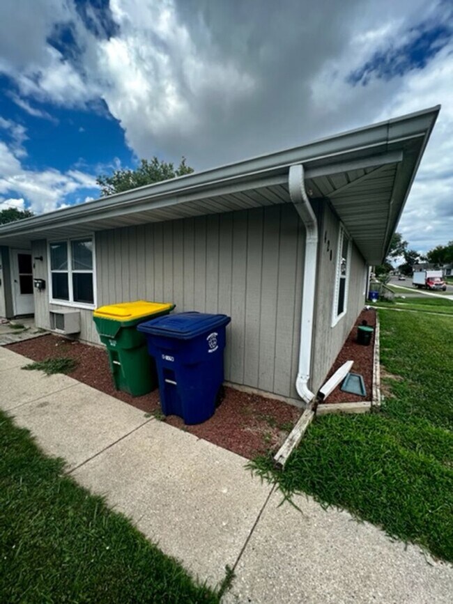 Foto del edificio - 420 S Maple Ave - Apartments