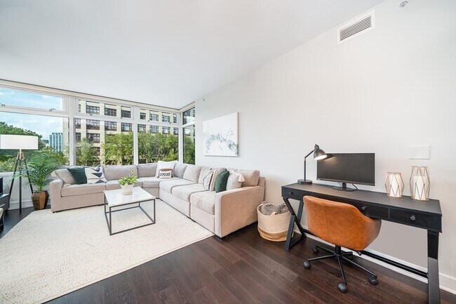 Foto del edificio - 1450 Washington St