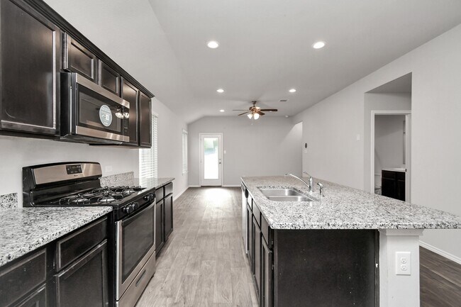 Building Photo - 9878 Laurel Lake Dr