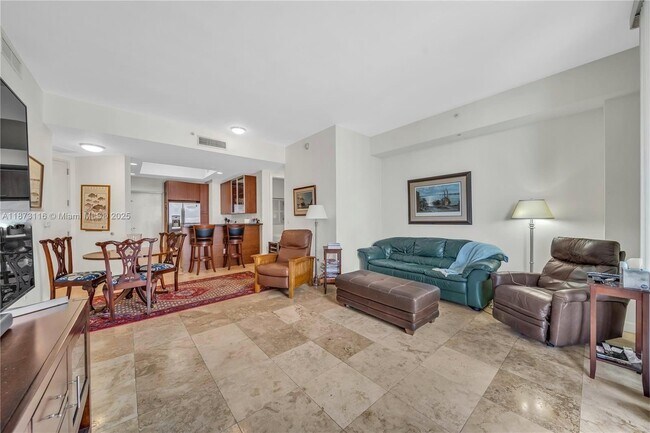 Foto del edificio - 1607 Ponce de Leon Blvd