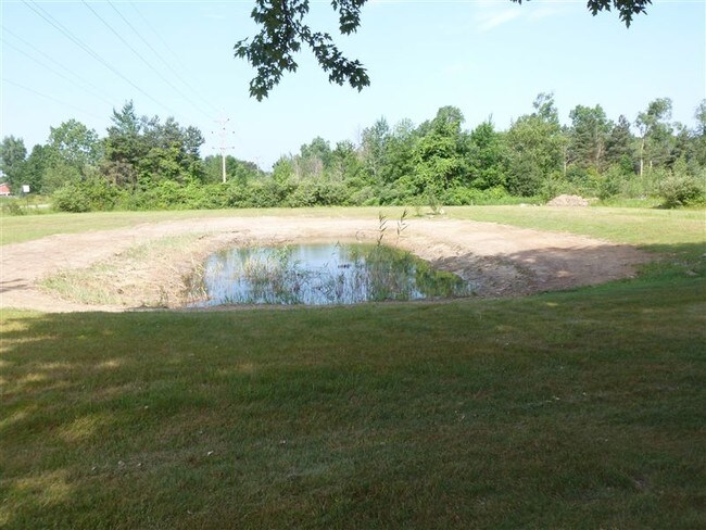 Building Photo - 8496 Vassar Rd