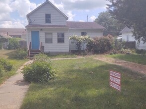 Building Photo - 1521 35th St