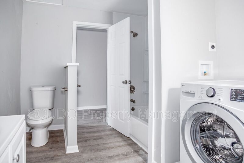 Foto principal - 9223 McGee St
