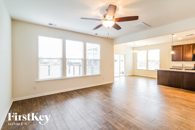Building Photo - 3086 Adventure Way