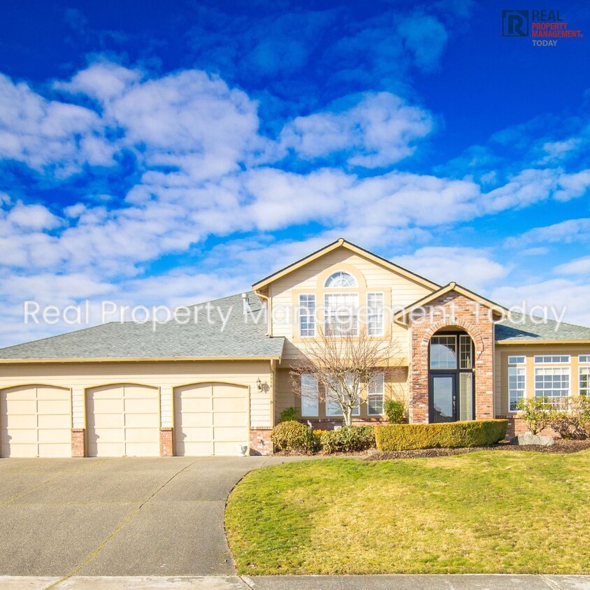 Foto principal - Stunning 4-bedroom Home In Bonney Lake!