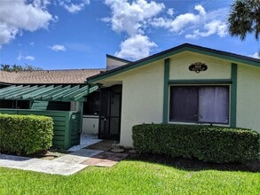 Building Photo - 460 Lakeview Dr