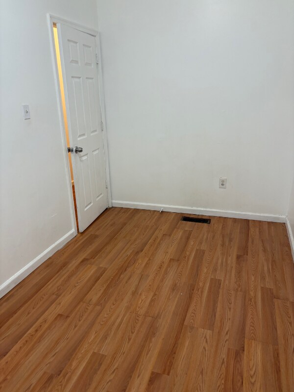 Foto del edificio - 2351 N Park Ave