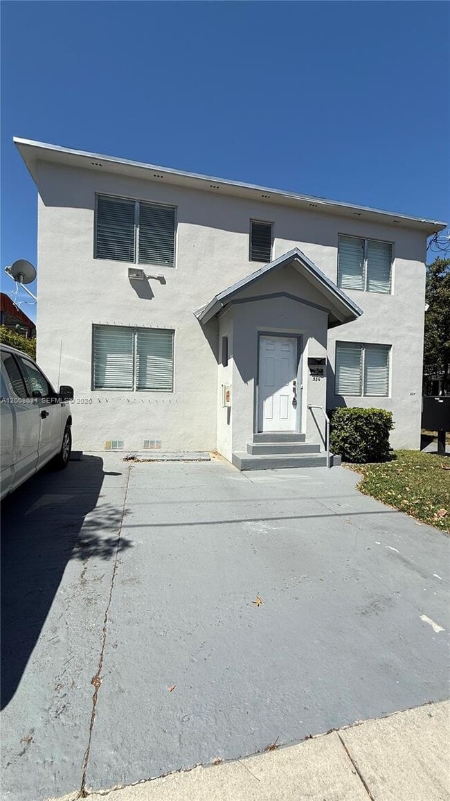 Foto del edificio - 534 SW 6th Ct
