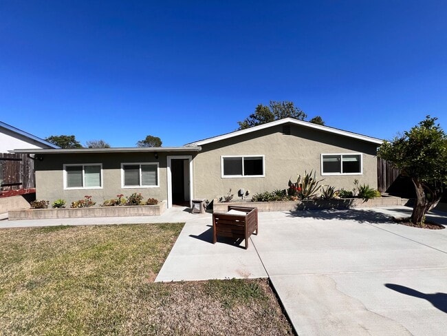 Building Photo - San Carlos Newly Remodeled 4 Bedroom Singl...
