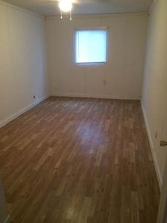 Foto del edificio - Spacious 4 bed 2 bath House in Church Hill