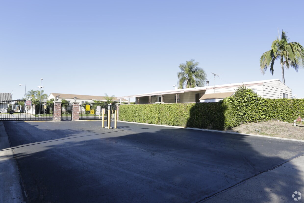 Foto principal - Clinton Mobile Estates