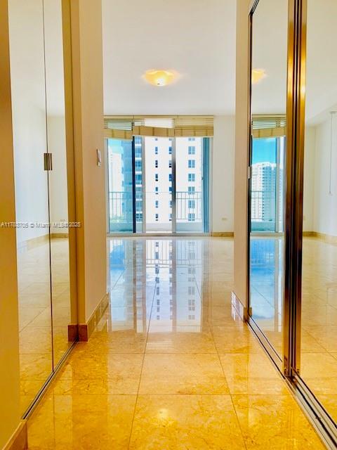 Building Photo - 801 Brickell Key Blvd