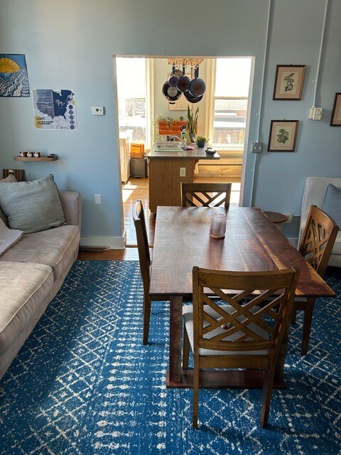 Building Photo - 516 Chapel St