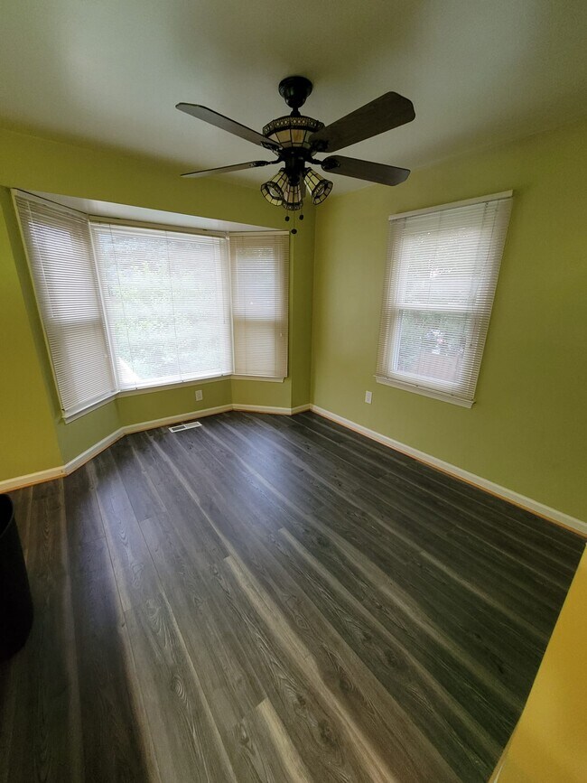 Foto del edificio - 7341 Lewinsville Square Pl