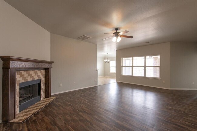 Building Photo - 14358 Redvine Rd