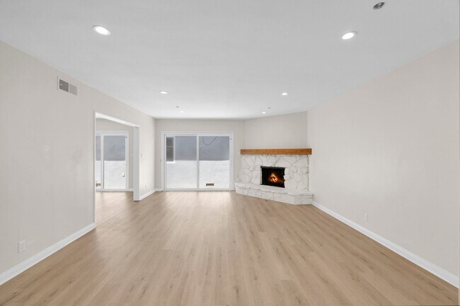 Foto del edificio - 3 Bedroom and 2 Bathroom – Close to CSULB ...