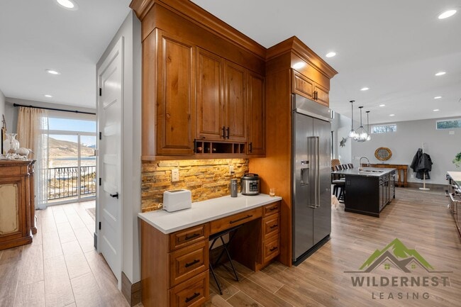 Foto del edificio - Stunning Luxury Mountain Home with Panoramic Views