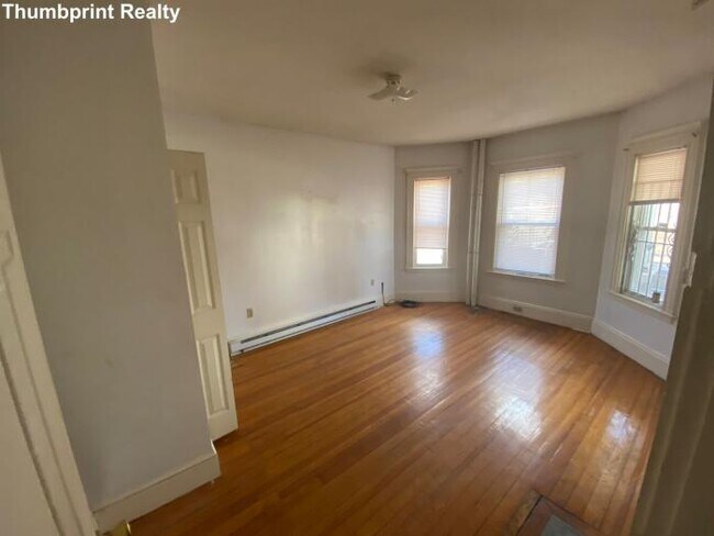 Building Photo - 3 bedroom in Boston MA 02124