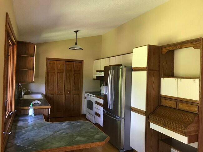 Kitchen 1 - 8650 Ridgewind Rd