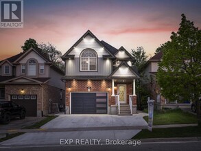 Building Photo - 252 Bridlewreath St