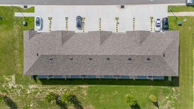 Foto del edificio - Townhouse at Laurel Commons