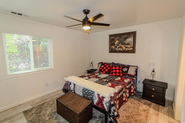 Building Photo - 43063 Goldmine Woods Ln