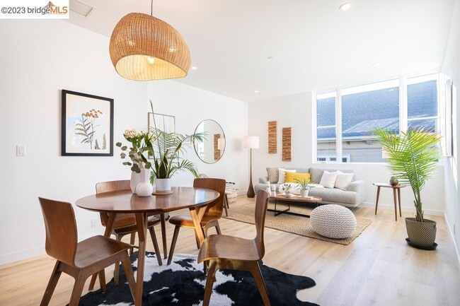 Living & Dinning Areas - 802 Apgar St