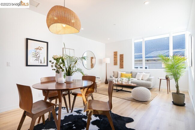 Áreas de estar y comedor - 802 Apgar St