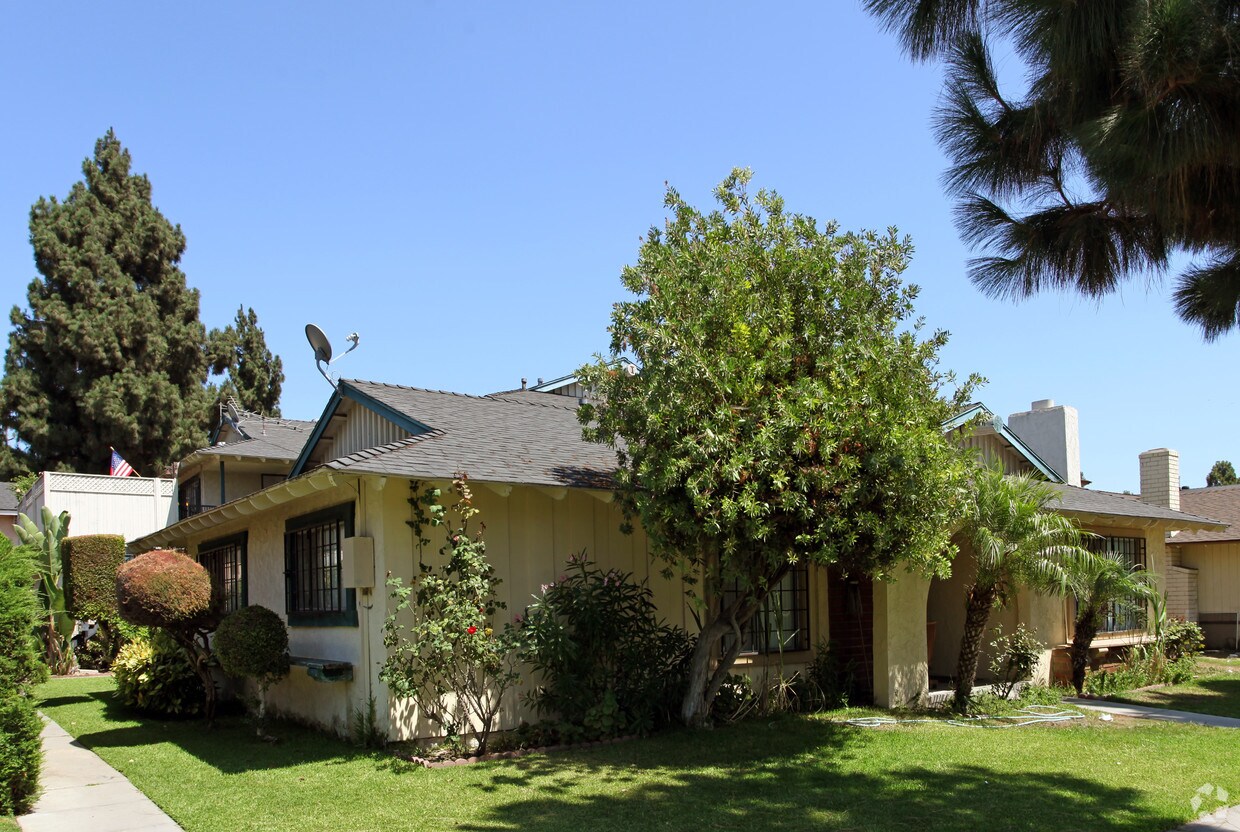 Primary Photo - 2054 S Jetty Dr