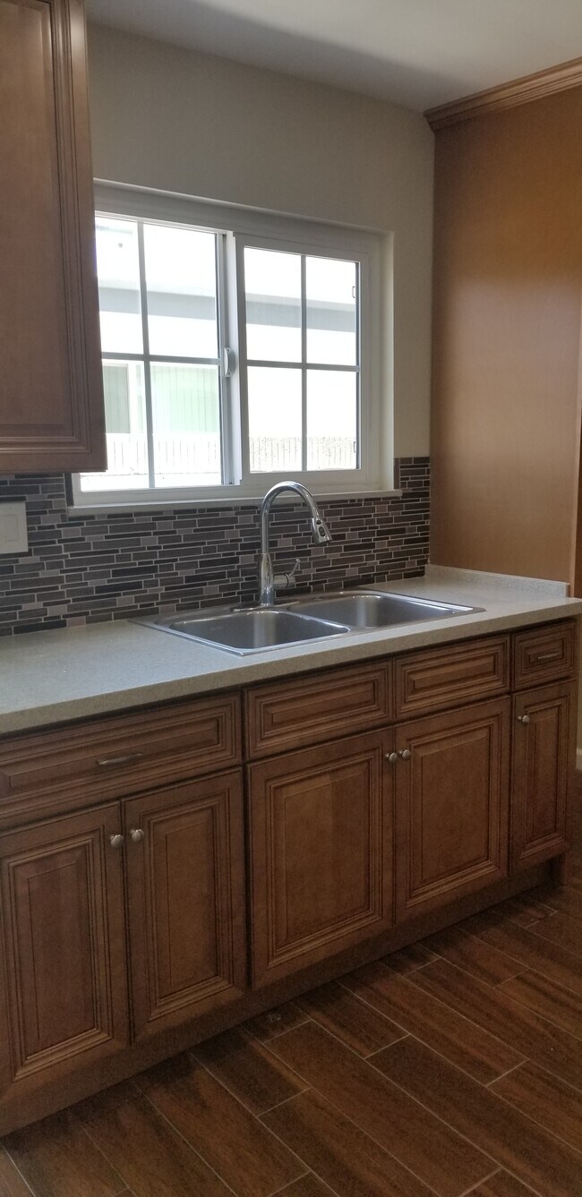 Foto del edificio - 4364 W 133rd St