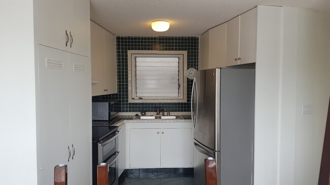 Building Photo - 1139 9th Ave